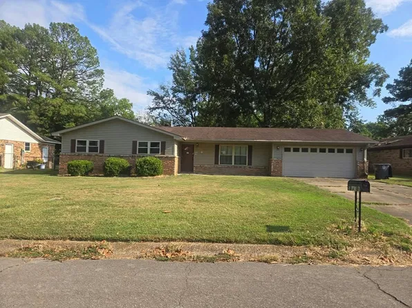 5 Baker Dr, Searcy, AR 72143