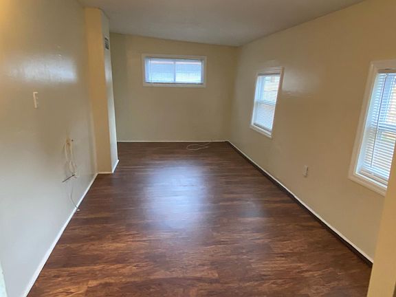 4th image of 4219 57th Ave N