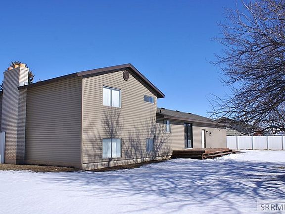 2nd image of 660 N Butterfly Dr