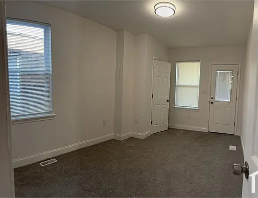 1921 N Fulton Ave — Photo 13