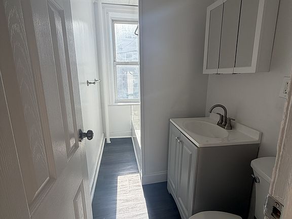 5th image of 6 Poplar St Floor 1