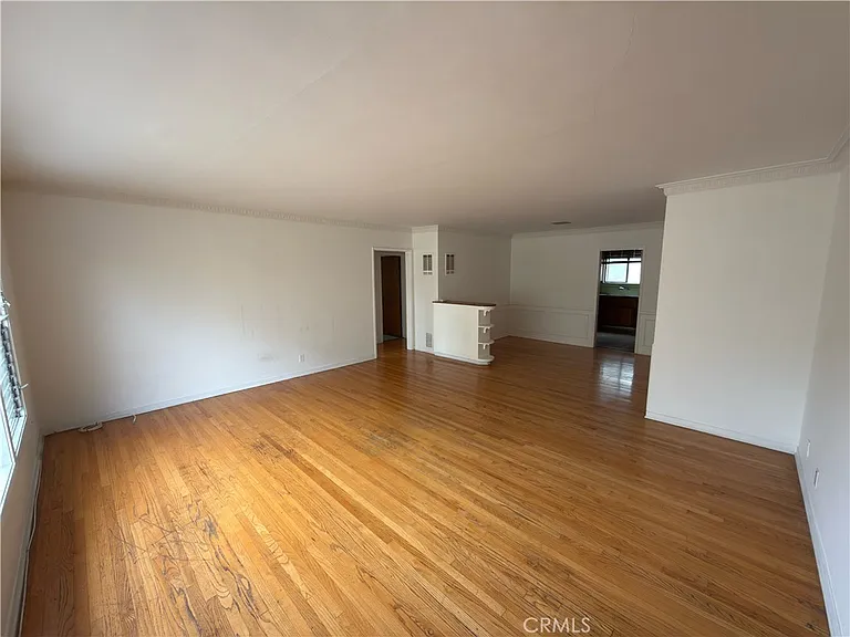 1042 S Sherbourne Dr #4 — Photo 6