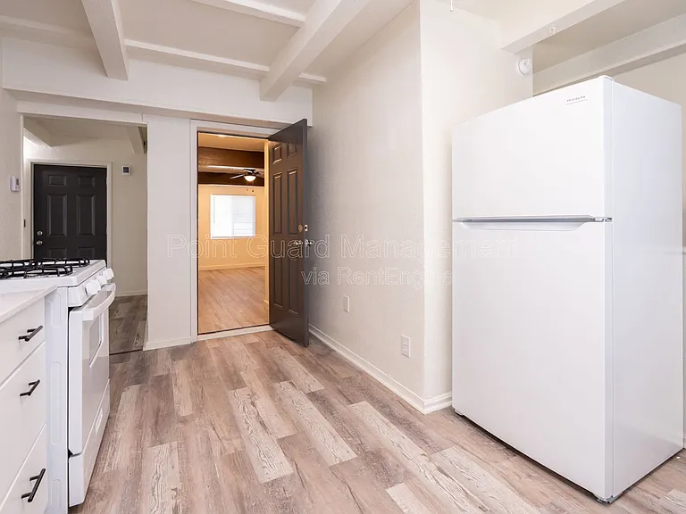 1335 W Dora St #1335 — Photo 18