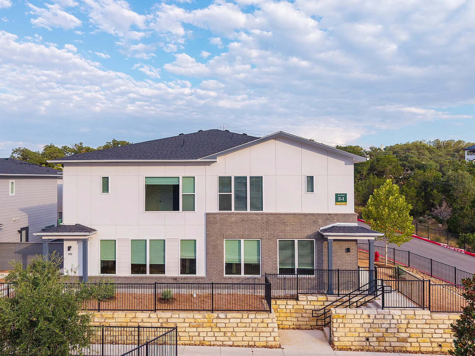 Oasis at Stone Oak — Photo 1