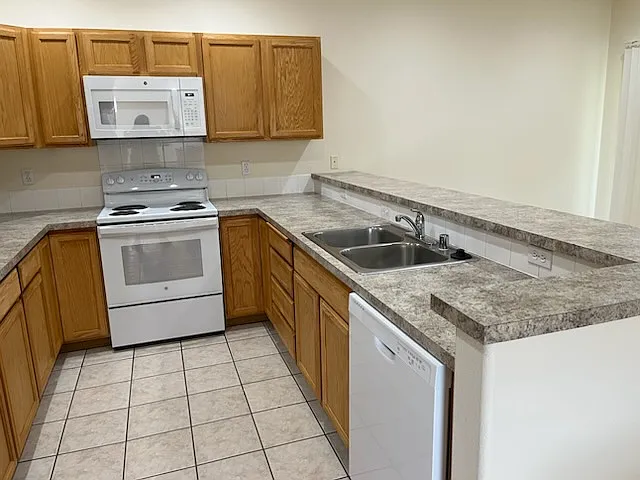 1309 E Calkins Ave — Photo 4