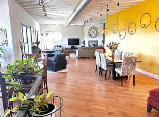 4367 Short Hill Rd, Oakland, CA 94605