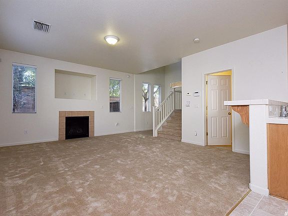 3rd image of 100 Dragonfly Cir