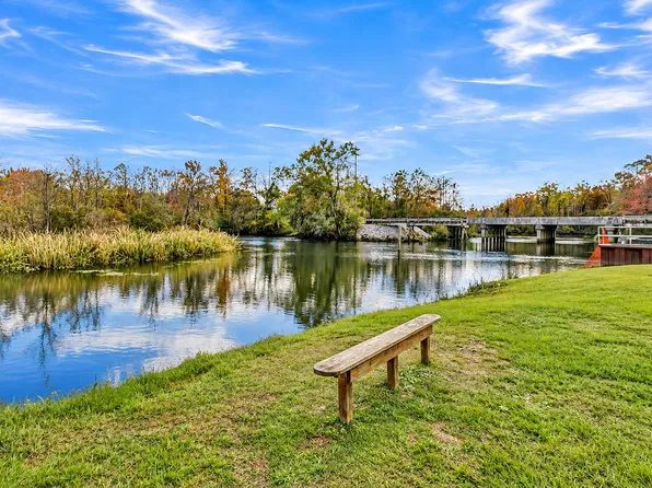 129 Melrose Pl, Moncks Corner, SC 29461