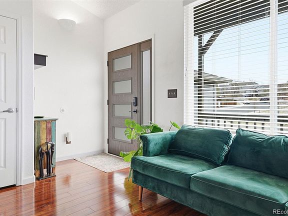 3rd image of 5493 S Versailles Street