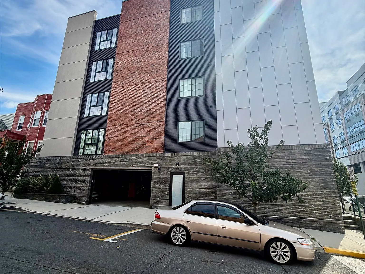 2 bed, 2.0 bath, $2,700 — Photo 1