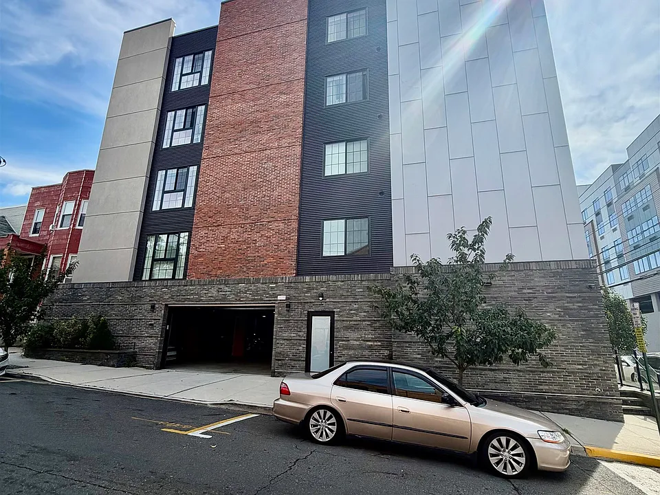 4237 Bergen Tpke #4B