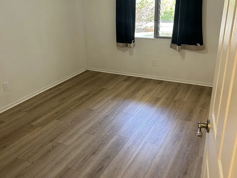 21110 Wood Ave #D — Photo 8