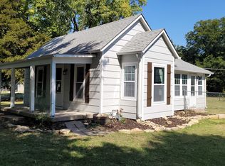 228 N Willow St, Douglass, KS 67039