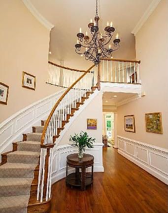 3rd image of 1009 Eaton Dr
