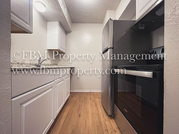 5th image of 1401 N Clay St APT B