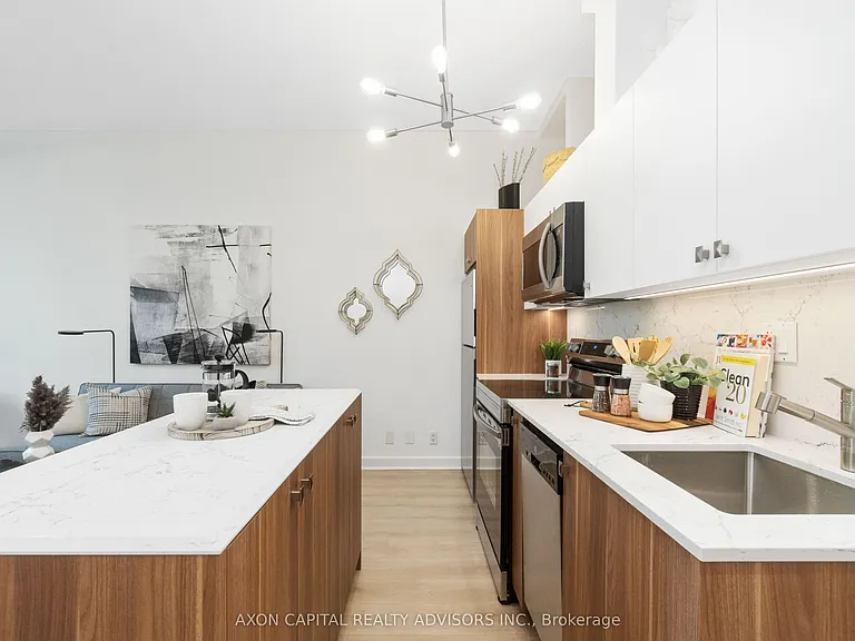 350 Wellington St W #G04 — Photo 7