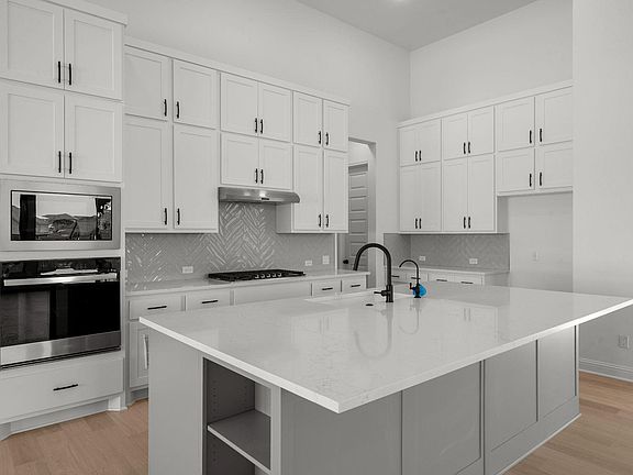 7th image of this home