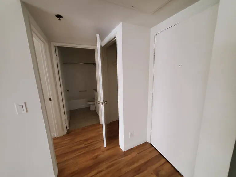 165 N Hoover St — Photo 59