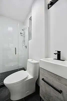 Rented by Oxford Property Group | media 3