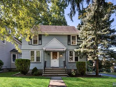 137 Continental Ave, River Edge, NJ, 07661