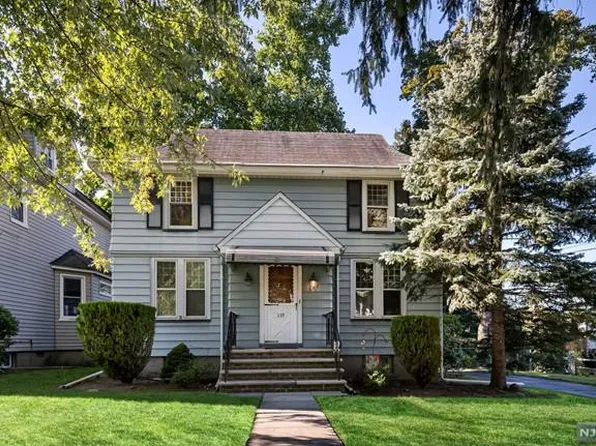 137 Continental Ave, River Edge, NJ 07661
