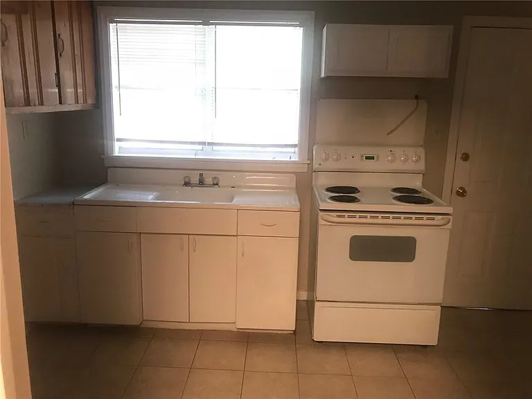 1506 Flowers Dr #B — Photo 7