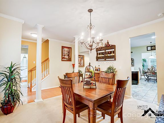4th image of 1080 Glen Laurel Dr