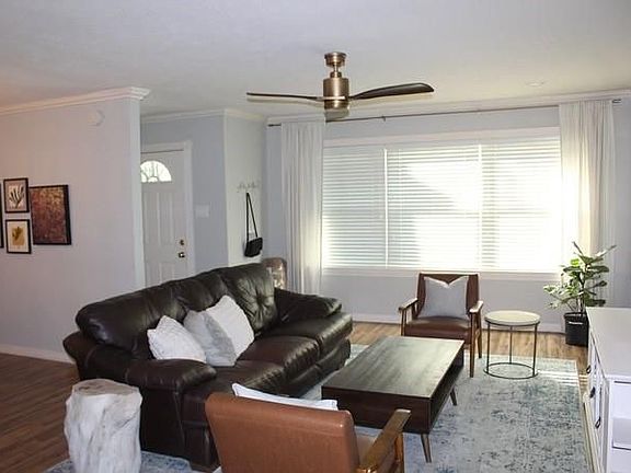 4th image of 8011 Lorrie Dr