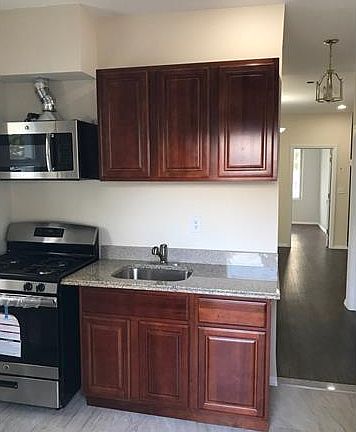 3rd image of 513 Revere Ave