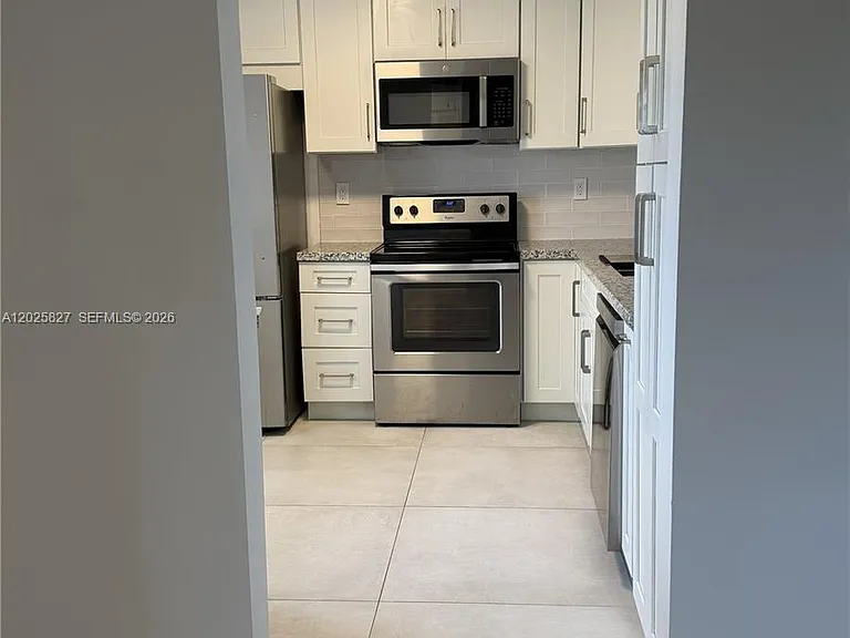 731 N Pine Island Rd #401 — Photo 9