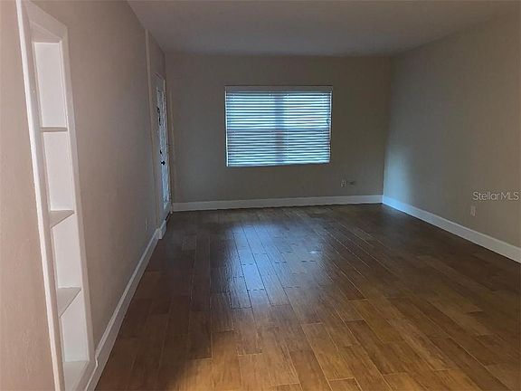 5th image of 533 S Mills Ave