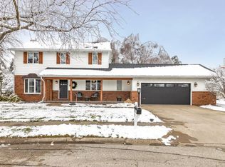 52 N Oregon Ct, Morton, IL