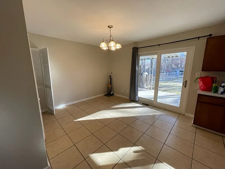 444 Sandia Dr — Photo 37