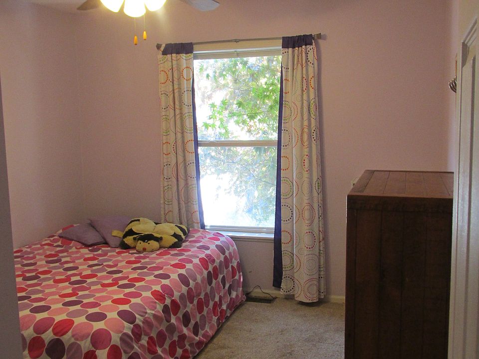 Main level second bedroom