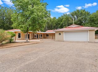 516 Roehl Rd NW, Los Ranchos De Albuquerque, NM 87107