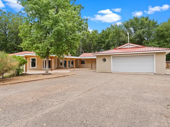 516 Roehl Rd NW, Los Ranchos De Albuquerque, NM 87107