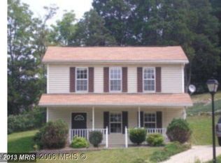 689 Virginia St, Strasburg, VA 22657