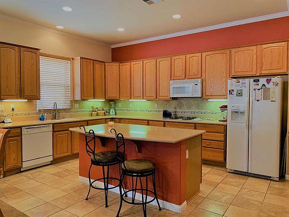 3rd image of 10902 Kelvington Ln