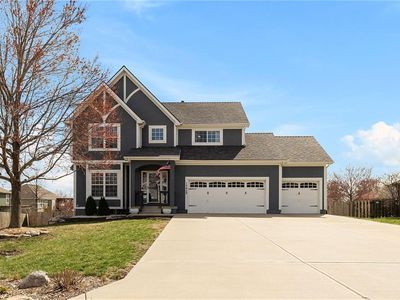 15409 Belmont Ct, Basehor, KS, 66007