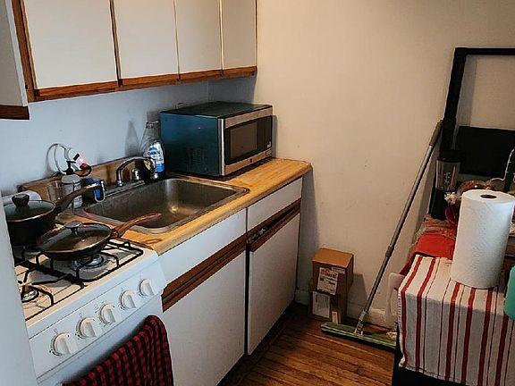 4th image of 412 E 78th St #2B