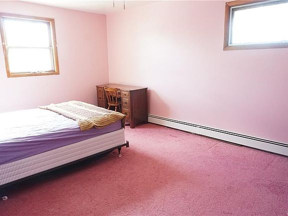4th image of 60 Elmsford Dr