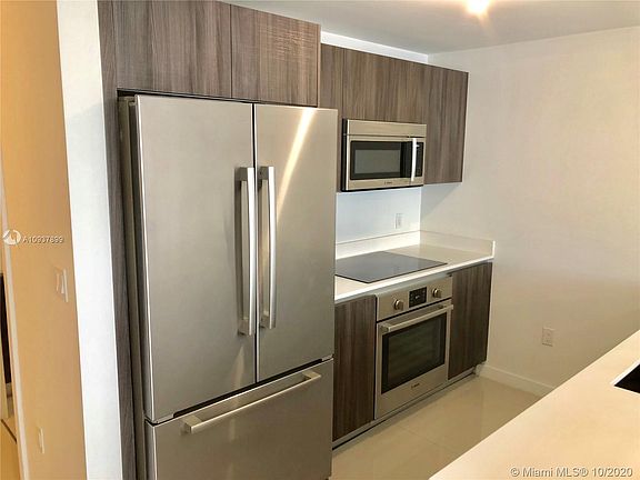 5th image of 488 NE 18th St Unit 3406