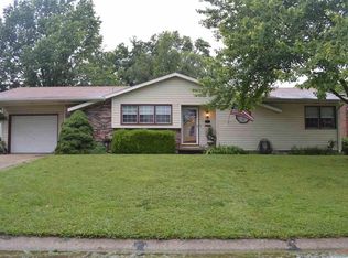 902 Leone Ave, Sedalia, MO 65301