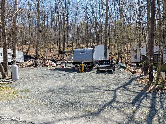 2nd image of 177 Shohola Ln