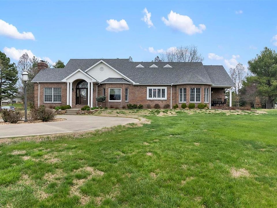 1st image of 321 Oakshire Dr