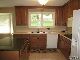 3rd image of 1960 Lake Clay Dr