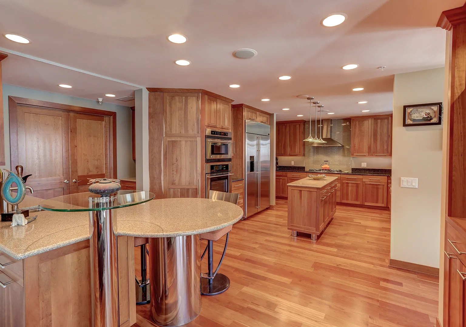 1070 Grandview Court — Photo 3