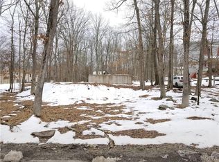 405 Bromley Rd, Henryville, PA 18332