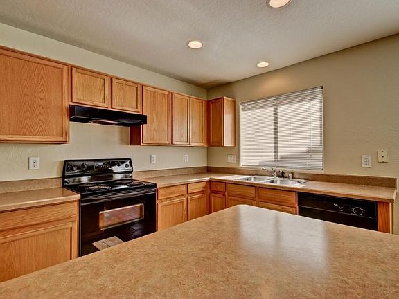 5th image of 10871 W Edgemont Ave