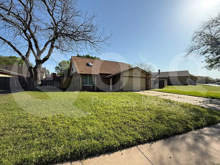 3005 Meandering Way — Photo 20